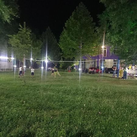 Es Hotel Kolifey Oghuz Exteriör bild