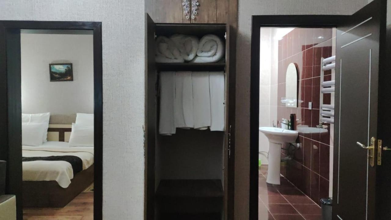 Es Hotel Kolifey Oghuz Exteriör bild